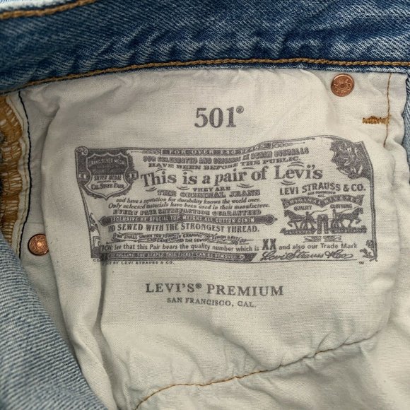 Levi's 501 Womens Jeans 30x26 Distressed Destroyed Blue Denim Button Fly - Picture 8 of 10